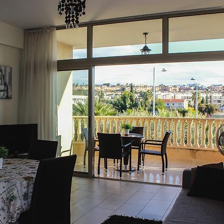 King'S Gardens Apartment Пафос Экстерьер фото