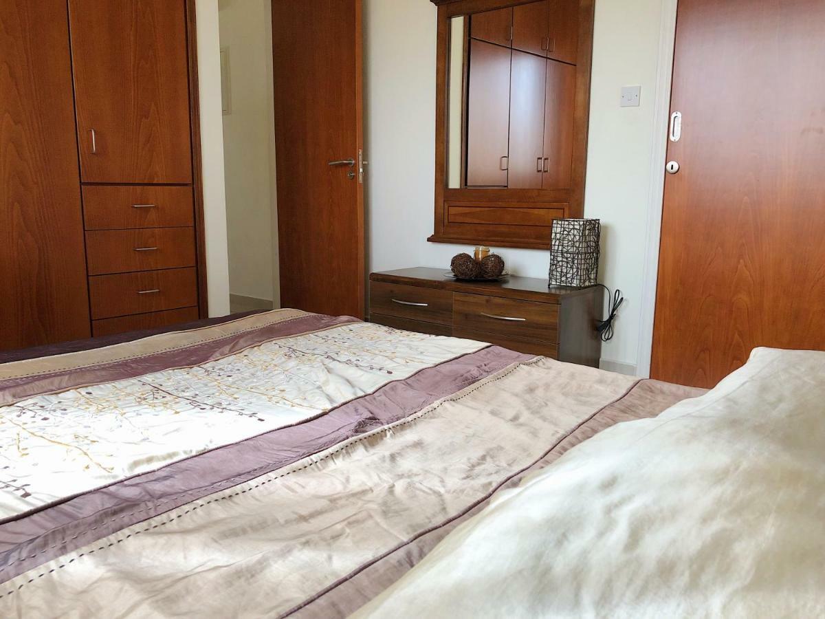 King'S Gardens Apartment Пафос Экстерьер фото