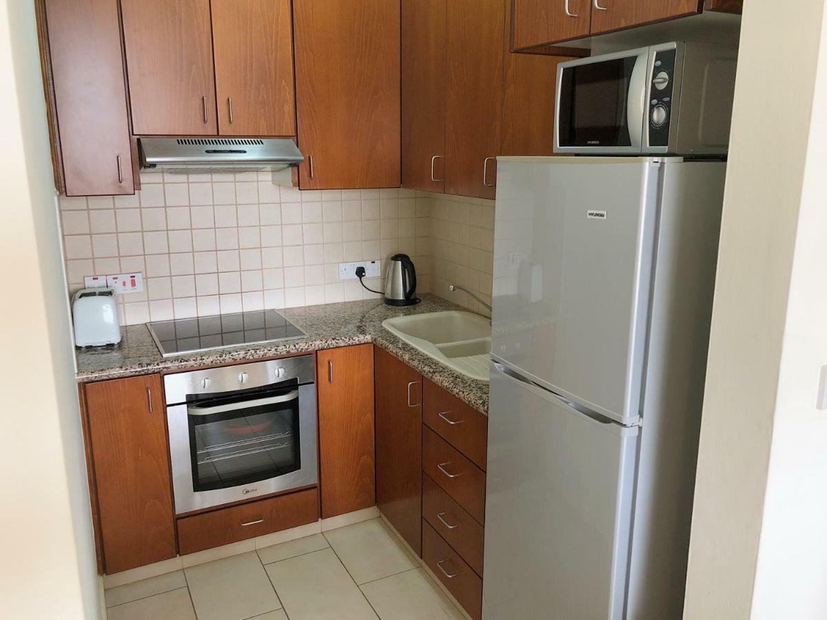 King'S Gardens Apartment Пафос Экстерьер фото